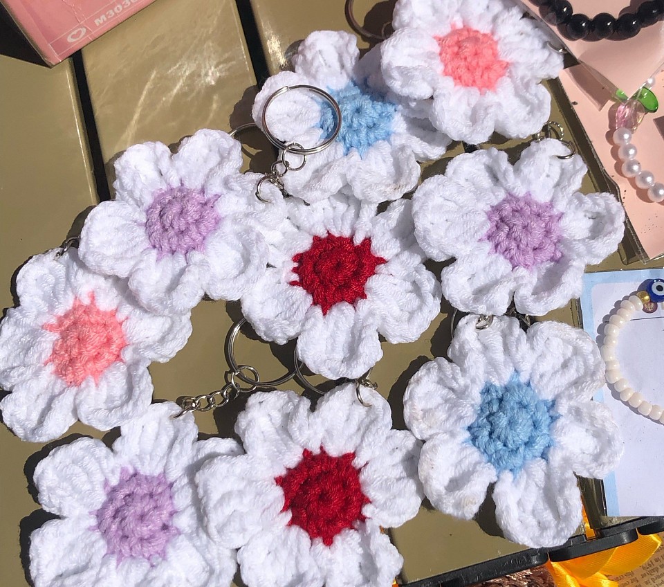Php 25 - Simple flower keychain