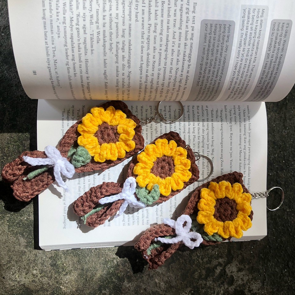Php 65 - Sunflower bouquet keychain
