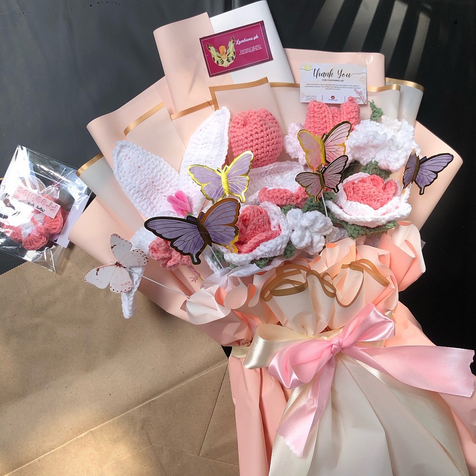 Php 899 - Crochet big pink bouquet